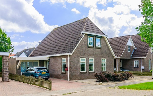 Burgemeester van der Veenweg 18, 8376 HL Ossenzijl